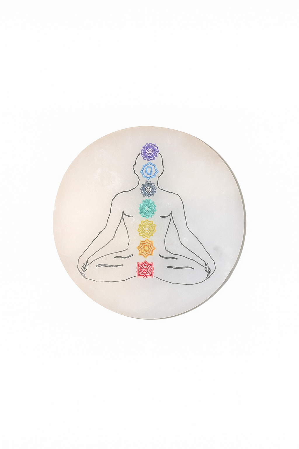Plato de Selenita con Persona y Siete Chakras